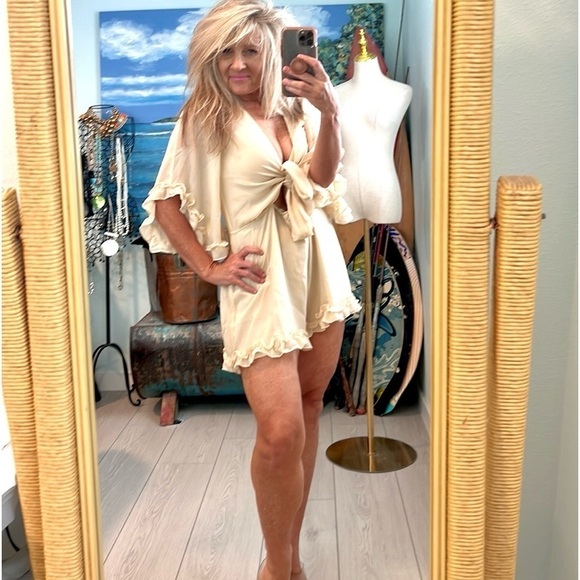 NWT,Hyfve,Lucious Cream,Tie-Front Romper,Sexy,Fun,Flirty,Vacation Perfect,Size M - Picture 4 of 13